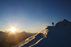 Galerie Bergsport - Foto Hochtour bei Sonnenaufgang